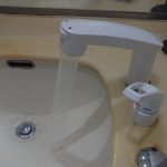 洗面台シャワー付き混合水栓