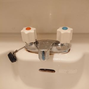 洗面台バルブ式混合水栓